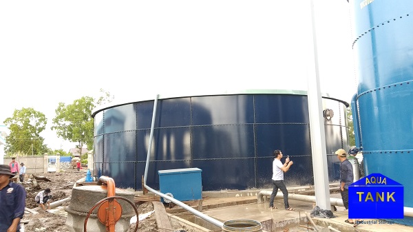 xây dựng hồ chứa nước phục vụ sản xuất và sinh hoạt